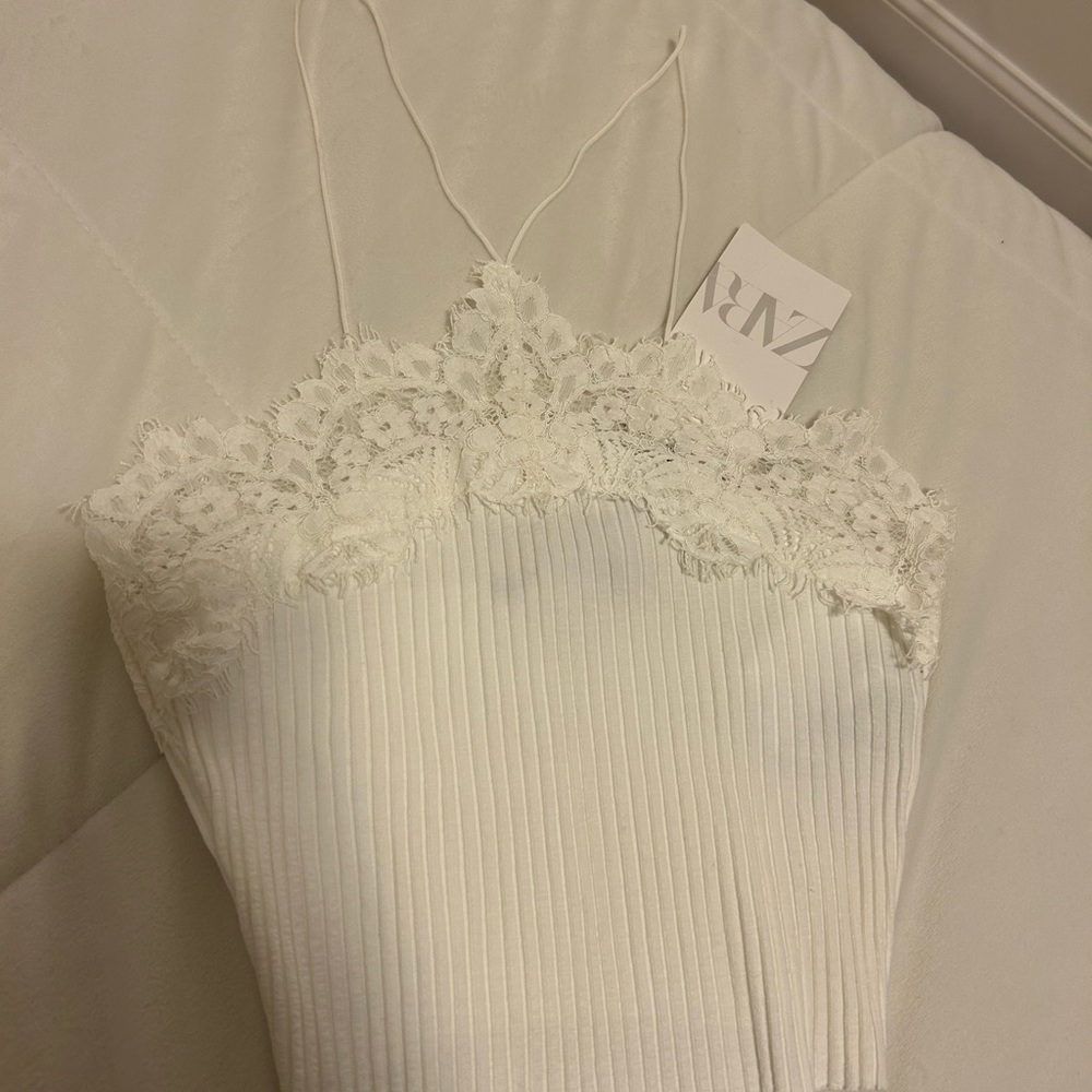 ZARA WHITE CROP TOP